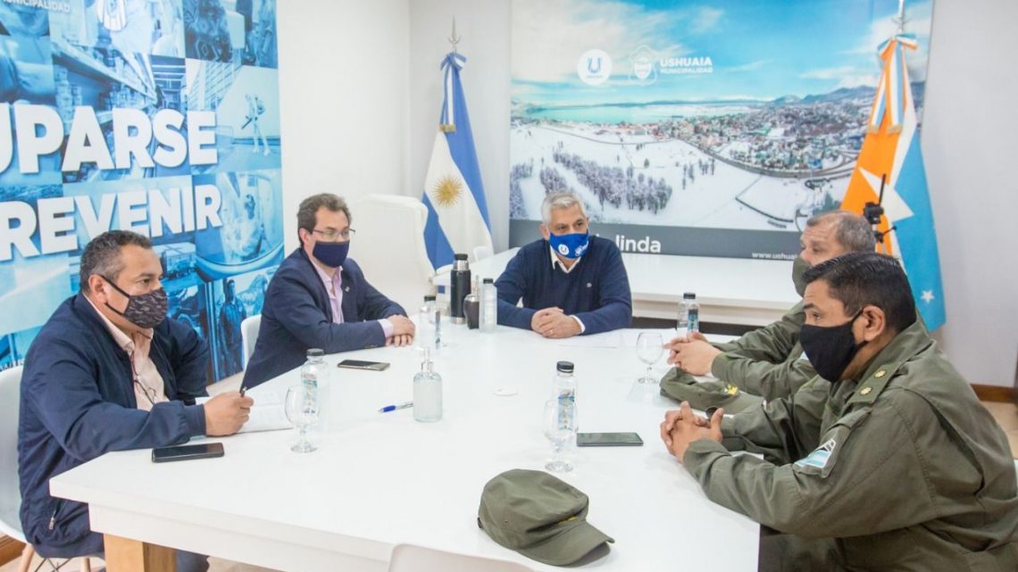 LA MUNICIPALIDAD DE USHUAIA Y GENDARMERÍA NACIONAL REALIZARÁN CONTROLES DURANTE LAS FIESTAS LA MUNICIPALIDAD DE USHUAIA Y GENDARMERÍA NACIONAL REALIZARÁN CONTROLES DURANTE LAS FIESTAS