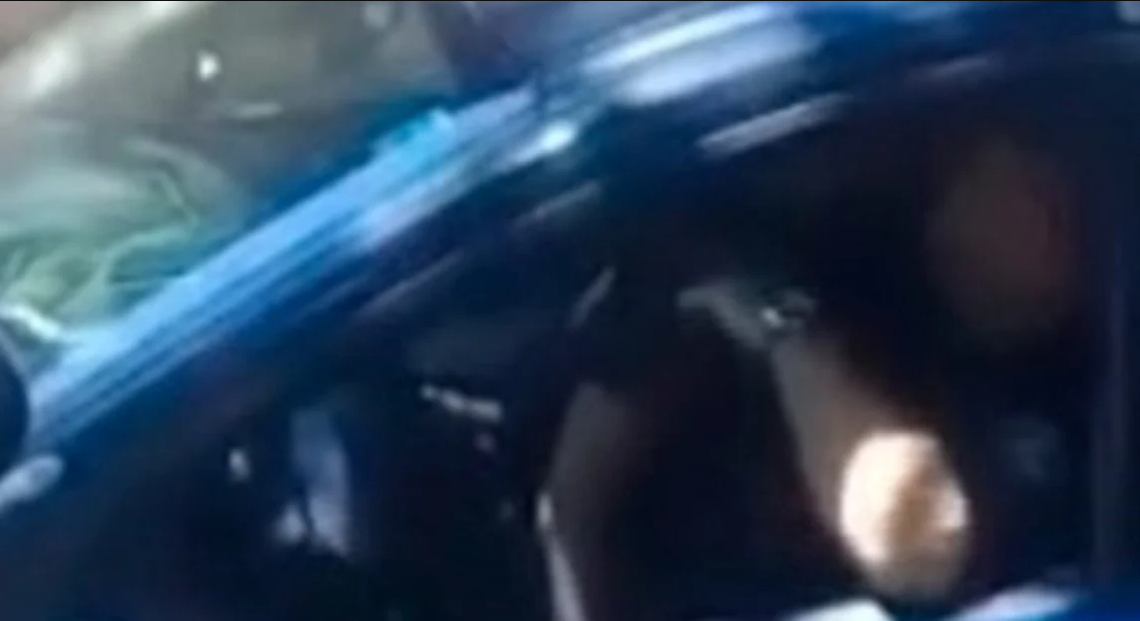 Video: filmaron a dos policías mientras tenían sexo en un patrullero Video: filmaron a dos policías mientras tenían sexo en un patrullero