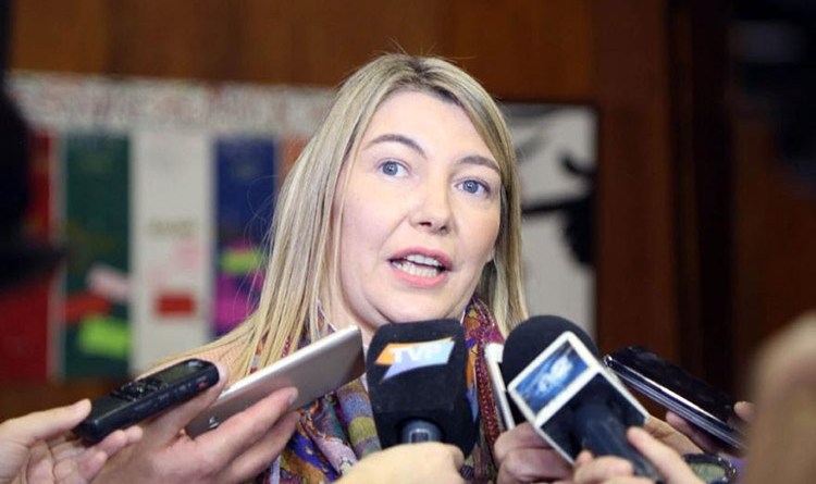 Bertone: «Melella acaba de escribir la página más negra de la historia institucional de Tierra del Fuego» Bertone: «Melella acaba de escribir la página más negra de la historia institucional de Tierra del Fuego»