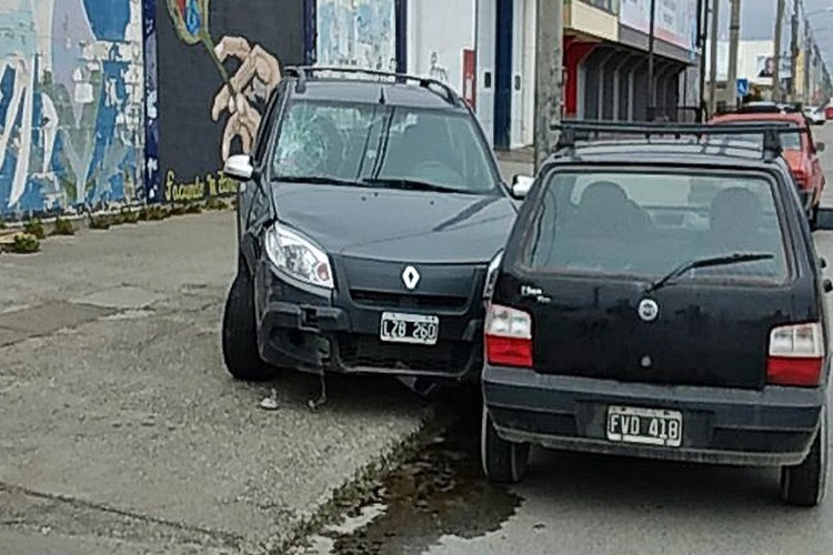 Conductor se desmayo, atropello a un peatón y choco Conductor se desmayo, atropello a un peatón y choco
