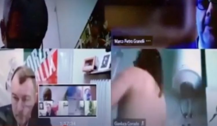 Un concejal olvidó apagar su cámara en una videoconferencia y apareció desnudo bajo la ducha Un concejal olvidó apagar su cámara en una videoconferencia y apareció desnudo bajo la ducha