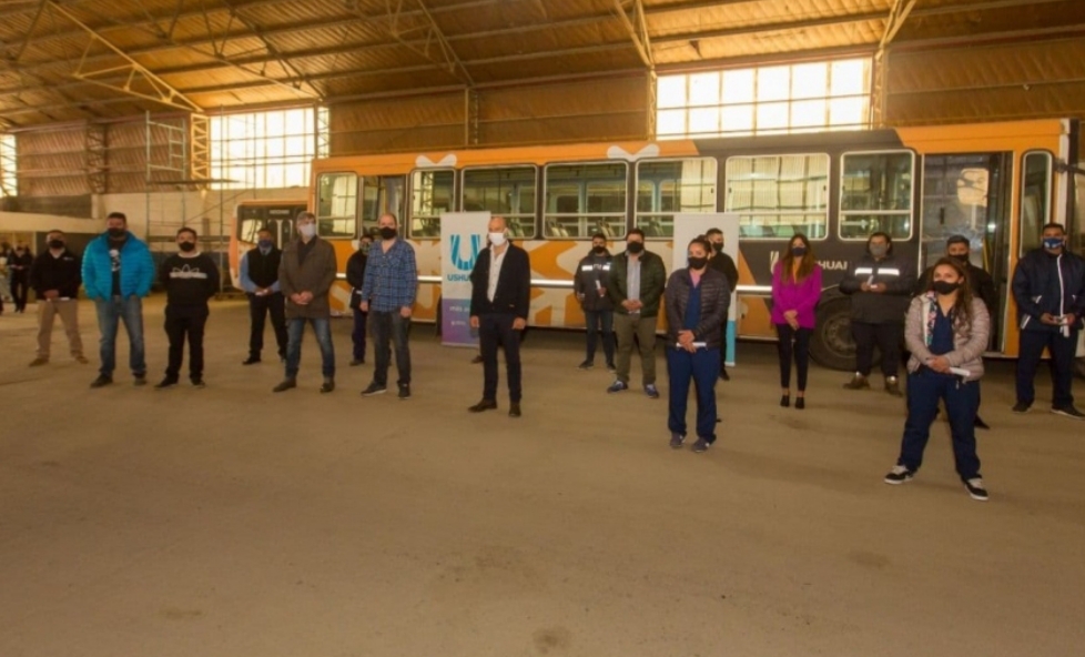 En Ushuaia, la Municipalidad reconoció el trabajo del personal del transporte público En Ushuaia, la Municipalidad reconoció el trabajo del personal del transporte público