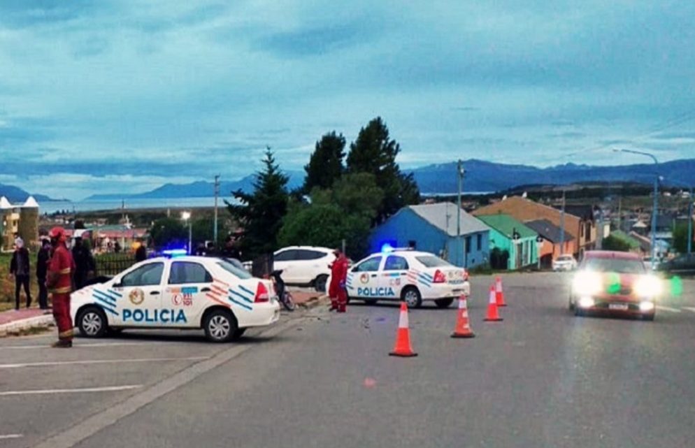 Motociclista lesionado en choque en Ushuaia Motociclista lesionado en choque en Ushuaia