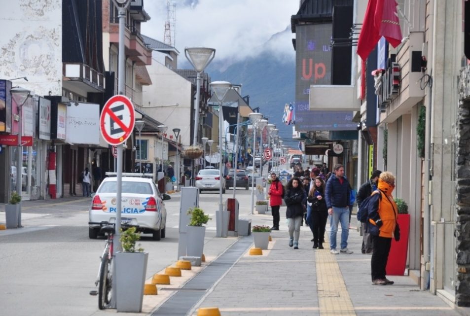 Verano 2021 en Ushuaia: «Tras 8 meses de inactividad, el turismo empieza a activarse» Verano 2021 en Ushuaia: «Tras 8 meses de inactividad, el turismo empieza a activarse»
