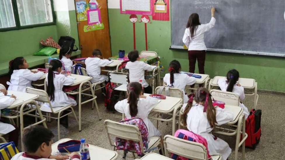 Solicitan declarar a la educación como servicio público esencial Solicitan declarar a la educación como servicio público esencial