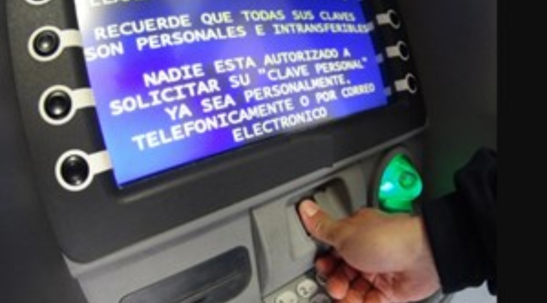 Nueva normativa: cajeros automáticos deberán usar huella dactilar para operar Nueva normativa: cajeros automáticos deberán usar huella dactilar para operar