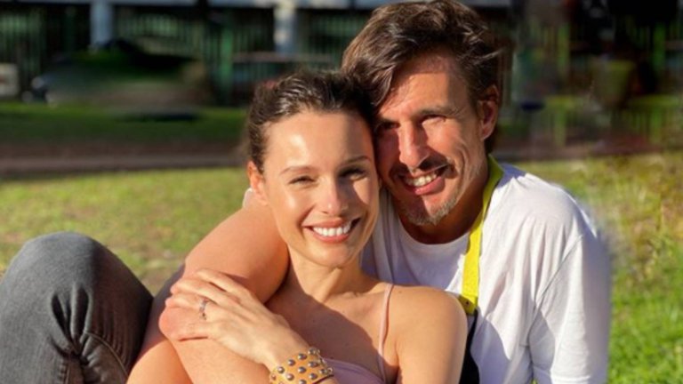 En el día de su cumpleaños, Pampita confirmó que está embarazada de una nena: “Esta familia va a ser más gigante todavía” En el día de su cumpleaños, Pampita confirmó que está embarazada de una nena: “Esta familia va a ser más gigante todavía”