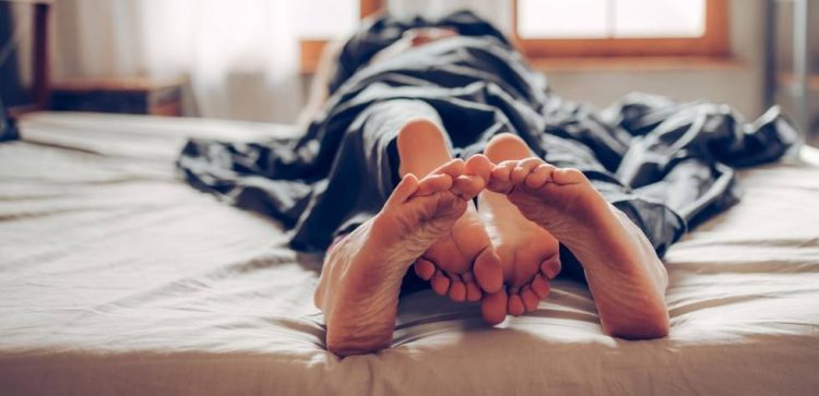 Se quejó por los gritos de su vecina durante el sexo y ella le respondió sutilmente Se quejó por los gritos de su vecina durante el sexo y ella le respondió sutilmente