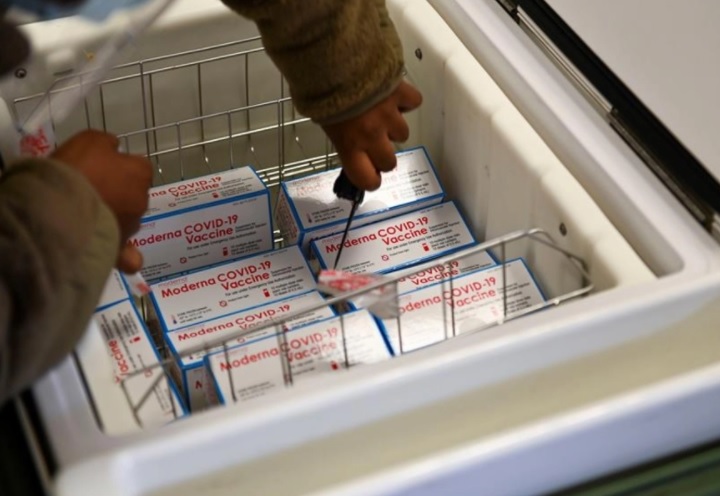 Coronavirus: un empleado arruinó 500 dosis de la vacuna al romper la cadena de frío Coronavirus: un empleado arruinó 500 dosis de la vacuna al romper la cadena de frío