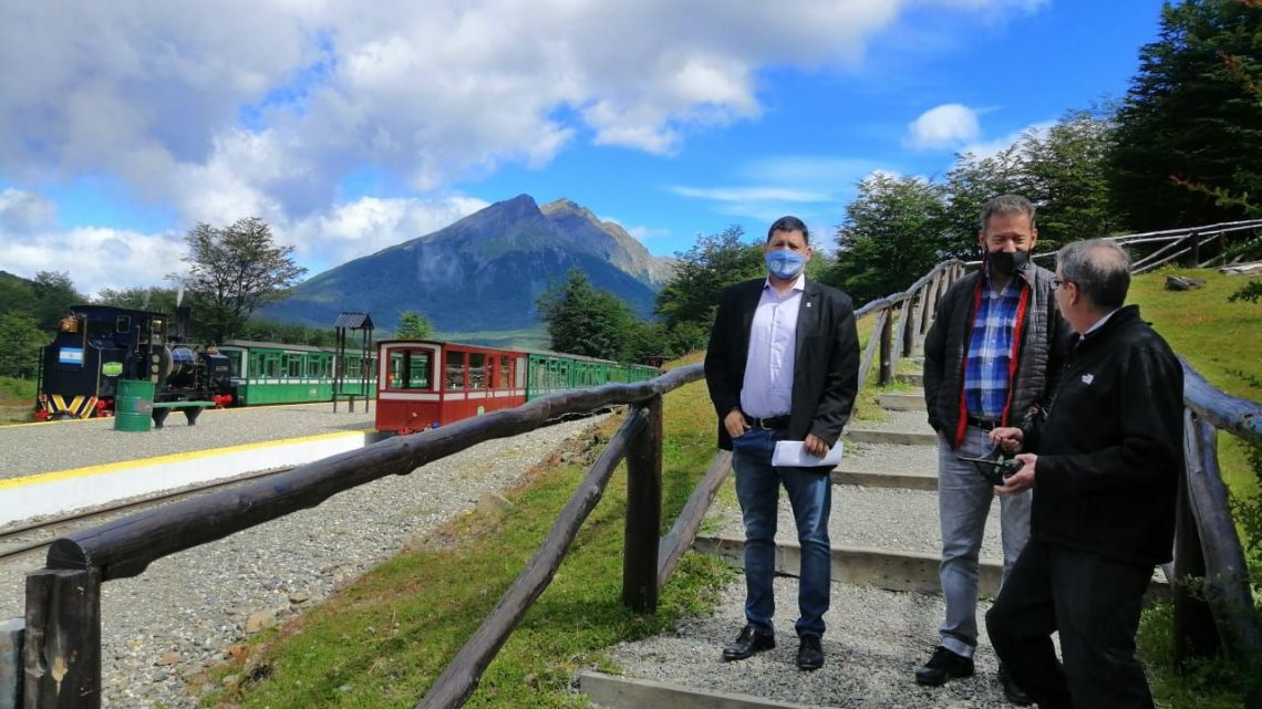 TREN DEL FIN DEL MUNDO: EL SECRETARIO DE TURISMO DE USHUAIA Y LA EMPRESA TRANEX SE REUNIERON PARA EVALUAR LA ACTIVIDAD TREN DEL FIN DEL MUNDO: EL SECRETARIO DE TURISMO DE USHUAIA Y LA EMPRESA TRANEX SE REUNIERON PARA EVALUAR LA ACTIVIDAD
