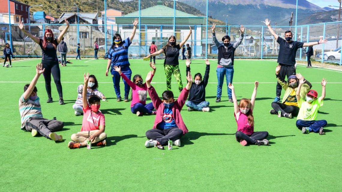 LA MUNICIPALIDAD DE USHUAIA ABRE LAS INSCRIPCIONES PARA LA COLONIA DE VACACIONES DEL BARRIO LA CANTERA Y ZONAS ALEDAÑAS LA MUNICIPALIDAD DE USHUAIA ABRE LAS INSCRIPCIONES PARA LA COLONIA DE VACACIONES DEL BARRIO LA CANTERA Y ZONAS ALEDAÑAS