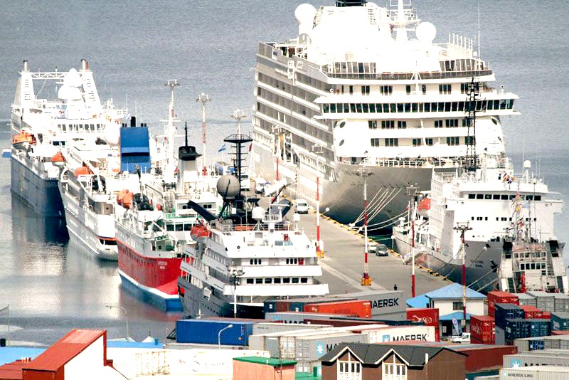 Se abrieron los sobres de la licitación para obra de ampliación del muelle comercial del puerto de Ushuaia Se abrieron los sobres de la licitación para obra de ampliación del muelle comercial del puerto de Ushuaia