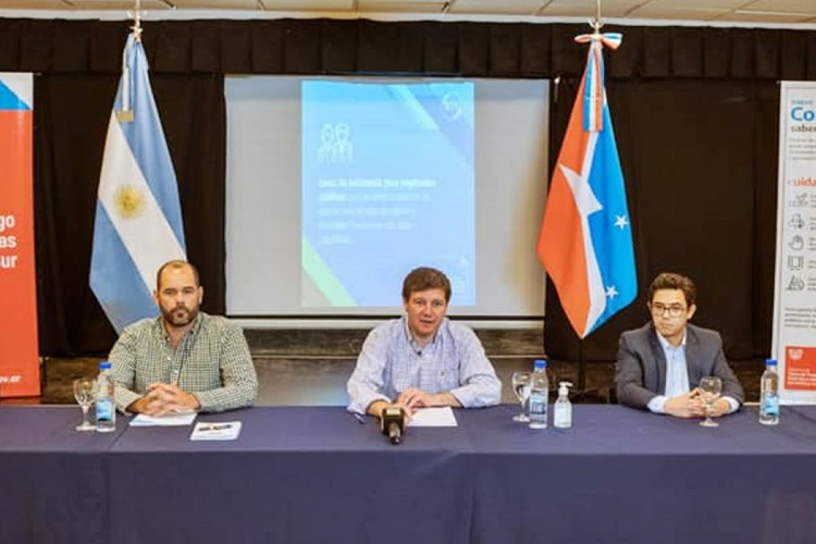 Salariazo politico, el Gobierno lo justifico diciendo que era el momento oportuno Salariazo politico, el Gobierno lo justifico diciendo que era el momento oportuno