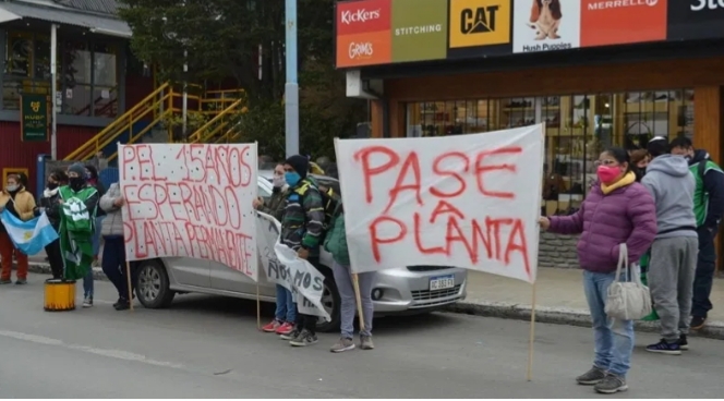 Trabajadores PEL continúan reclamando estabilidad laboral Trabajadores PEL continúan reclamando estabilidad laboral