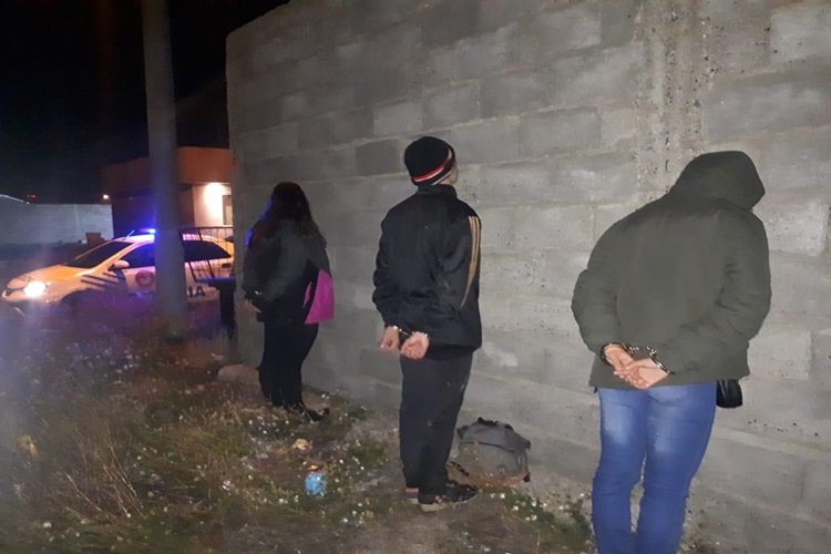 Ocho detenidos en la madrugada por violar el DNU Ocho detenidos en la madrugada por violar el DNU