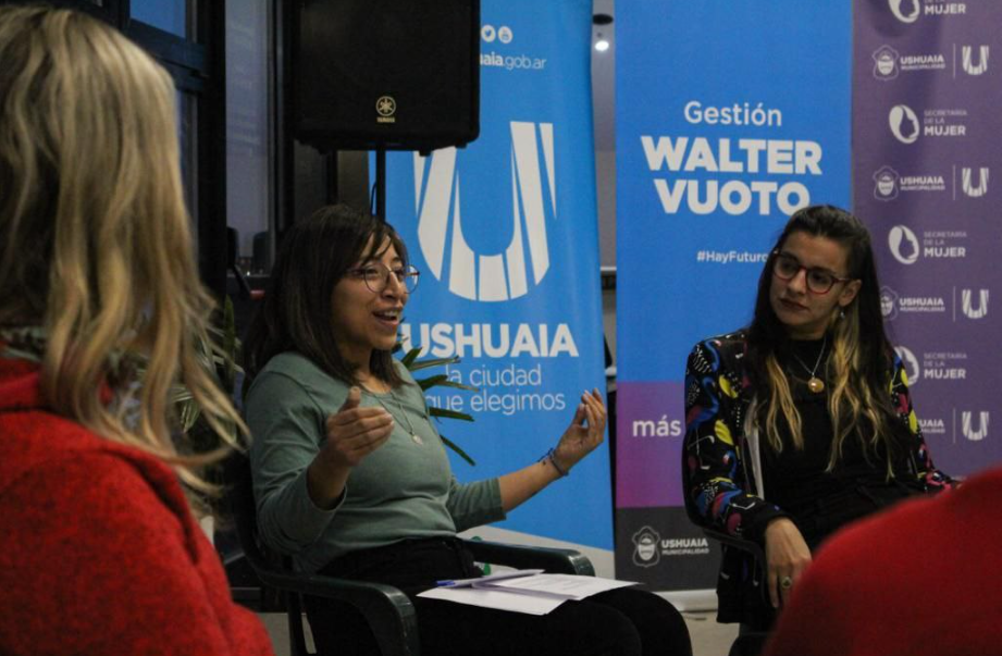 LA MUNICIPALIDAD DE USHUAIA OFRECIÓ EL PRIMER TALLER DE CAPACITACIÓN EN PERSPECTIVA DE GÉNERO PARA LA ACTIVIDAD TURÍSTICA LA MUNICIPALIDAD DE USHUAIA OFRECIÓ EL PRIMER TALLER DE CAPACITACIÓN EN PERSPECTIVA DE GÉNERO PARA LA ACTIVIDAD TURÍSTICA