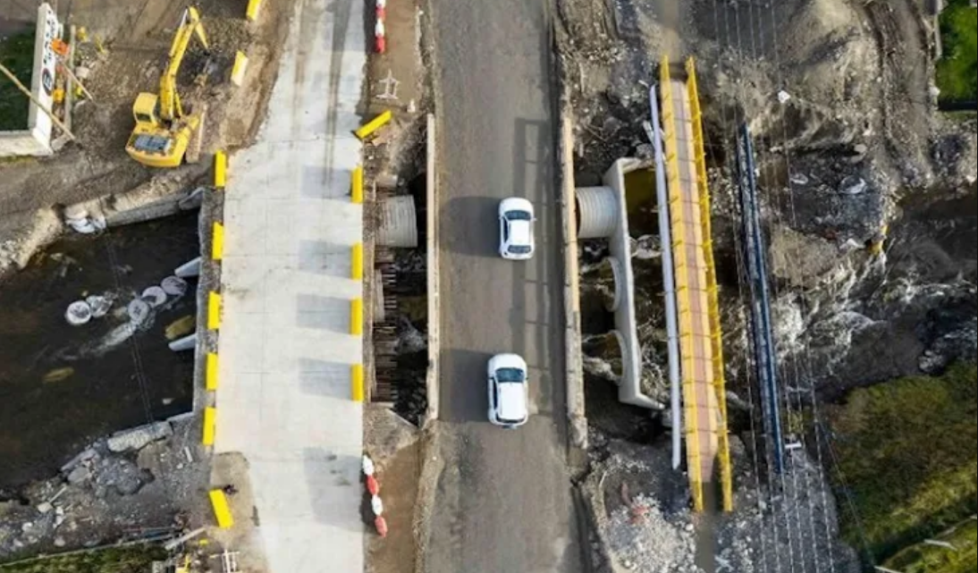 Transito derivado por demolición del puente viejo en la avenida Perito Moreno